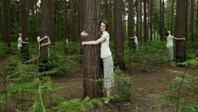 Shinrin-Yoku (forest bathing). La skincare sensoriale e funzionale immersi nella natura.